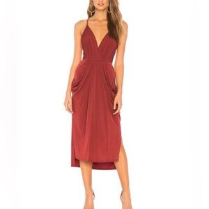 BCBG Burgundy Pleated Dress with shoulder straps and side slits; Size: M